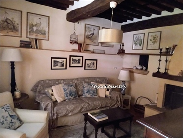 Farmhouse for sale in Capannori, in excellent condition - Ref. Cup03