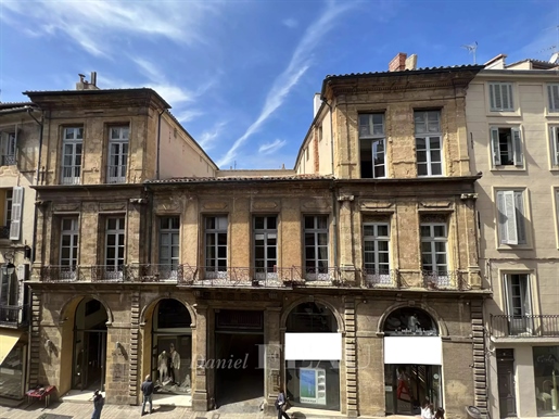 Aix-En-Provence - Gehele herenhuis