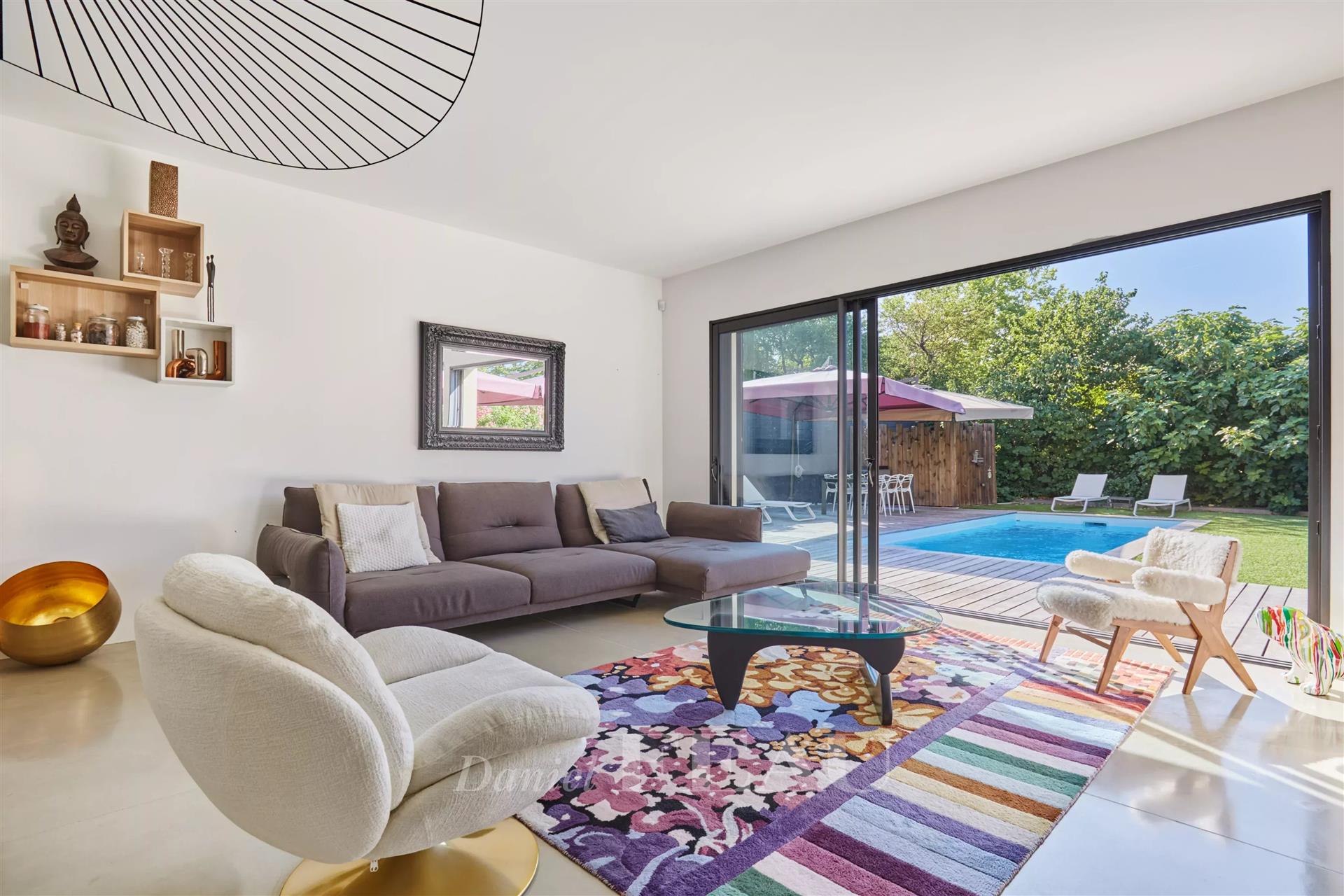 Compra: Vivenda (13100)