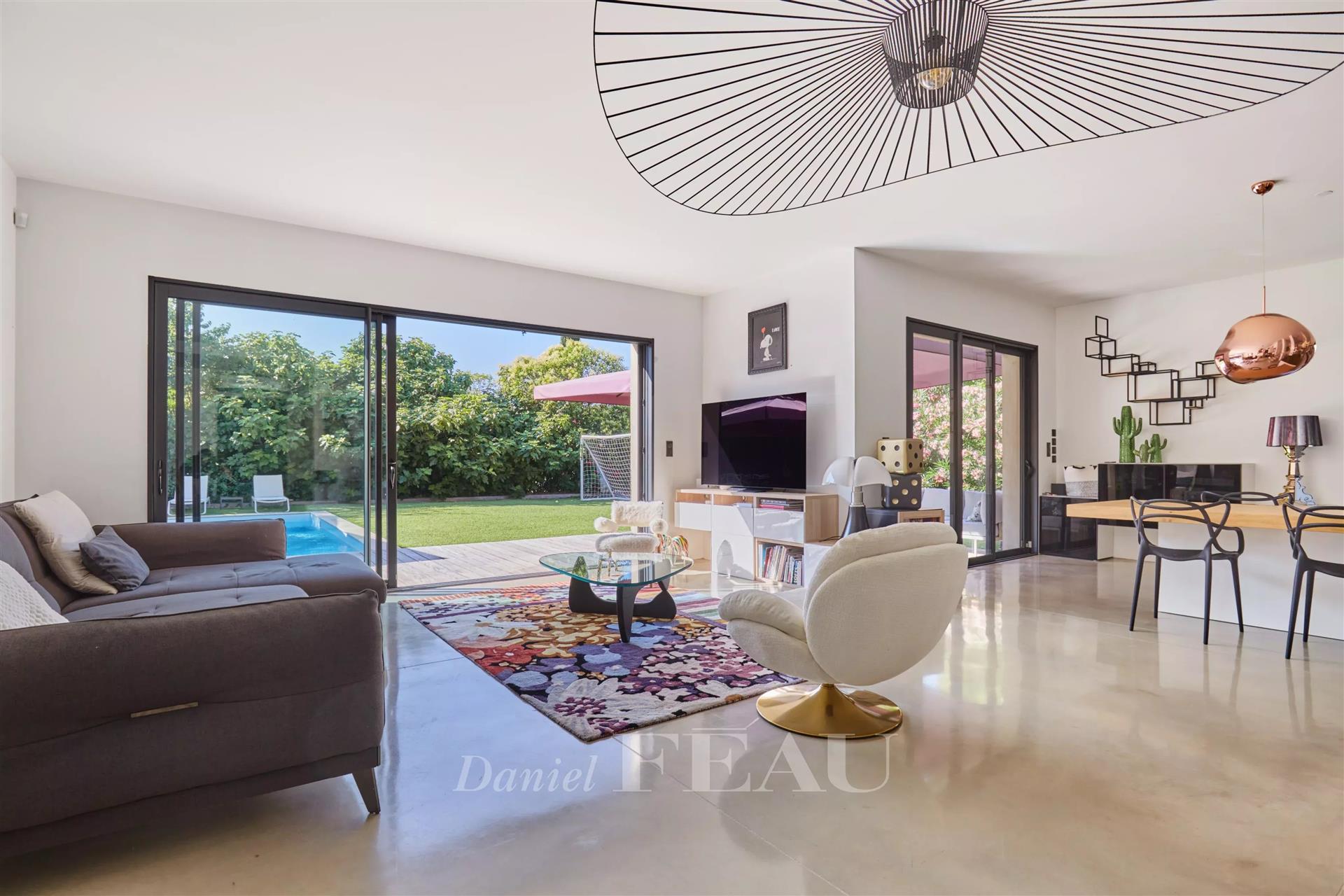 Compra: Vivenda (13100)