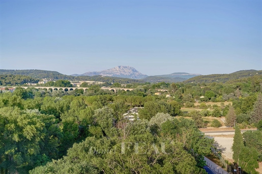 Aix en Provence – Eine herrliche Wohnung mit Dachterrasse