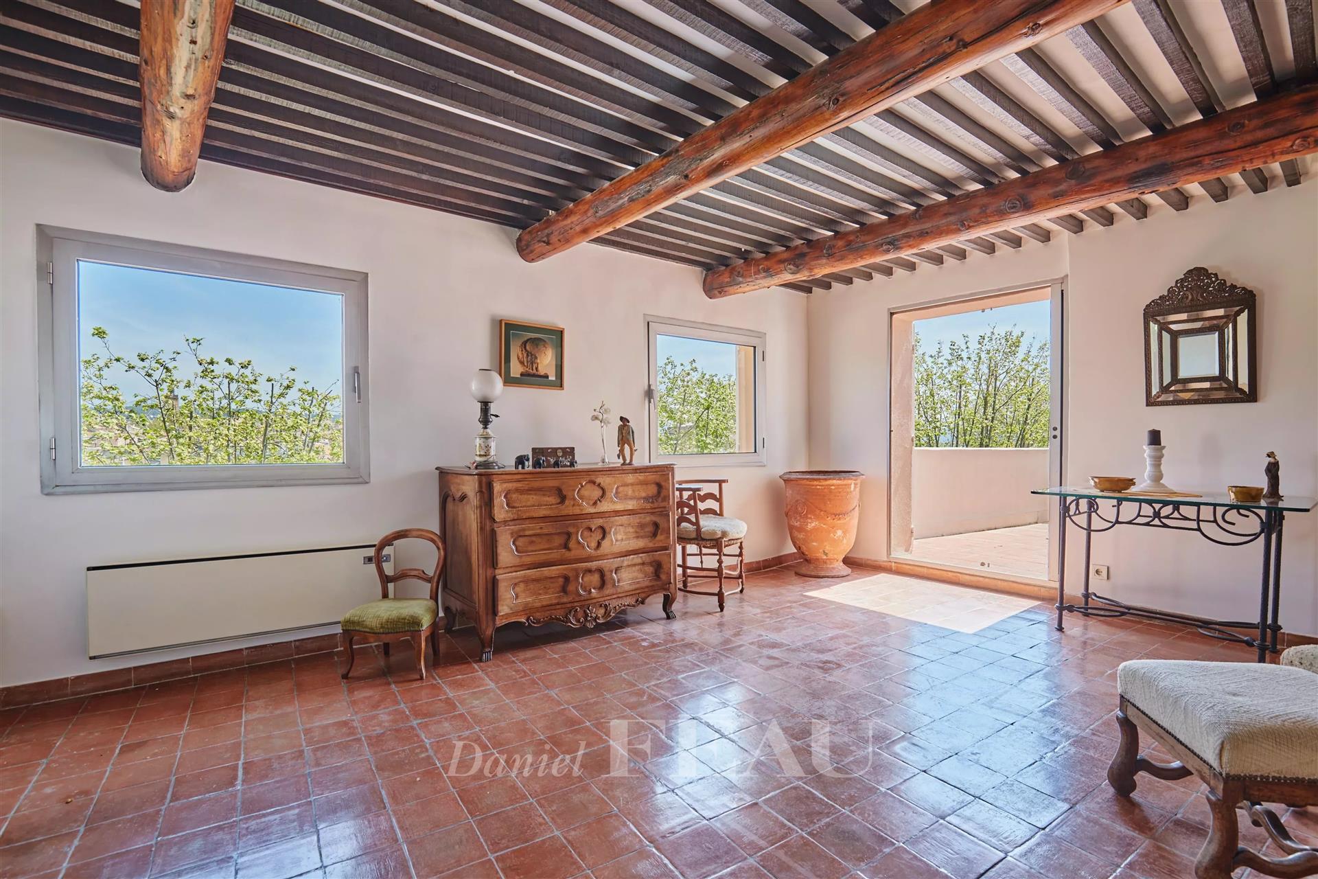 Aix-En-Provence – A superb duplex apartment with two terraces