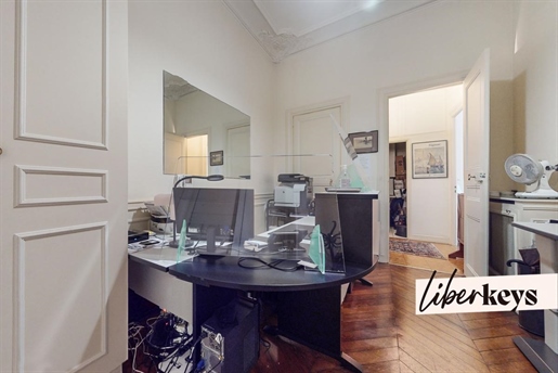 Elegant 2-room apartment of 64m² - Parc Monceau | Boulevard Malesherbes | Paris 8