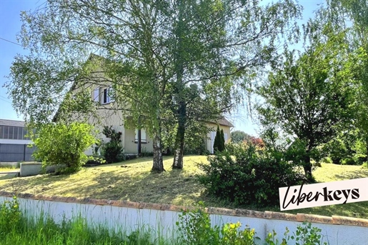 A spacious house just 17 minutes from the Vendôme TGV station