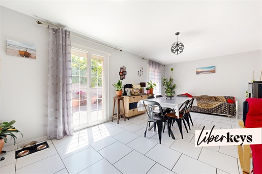 House 4 rooms 83m² - Quiet and sought-after little street - garden