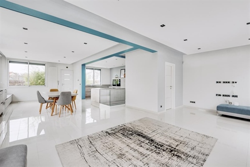 House / Villa • La Varenne Saint Hilaire • living room of 56 m2 • Surface of 148 m²