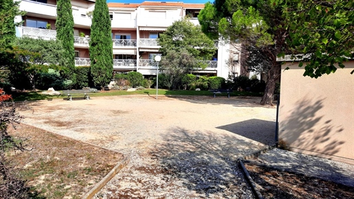 Marignane near Terrace Lacanau Large T3 duplex Quiet residence