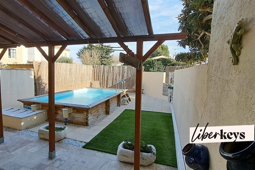 7 room family house with garden and swimming pool in Istres