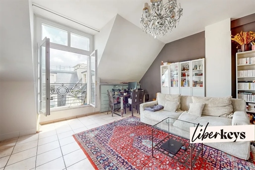 3 room apartment | Top floor with balconies | Avenue des Champs-Elysées
