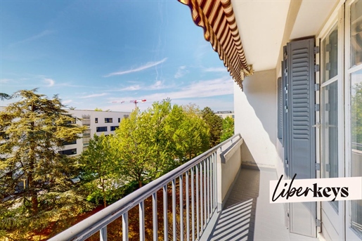 Apartament T4 complet refăcut de 78,77m² cu vedere neobstrucționată | avenue de la Sauvegarde | 690