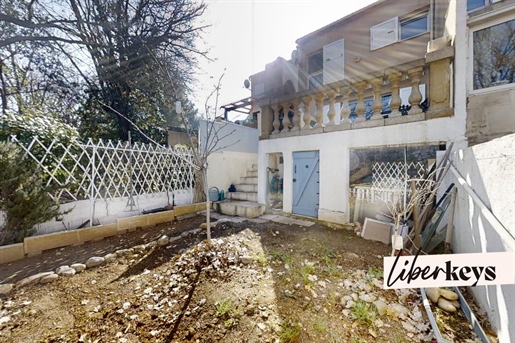 Maison T4 de 80m² avec terrasses, jardin et garage à Aubagne