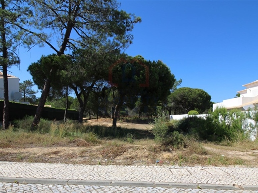 Terrain pour construire une demeure à Quinta do Lago