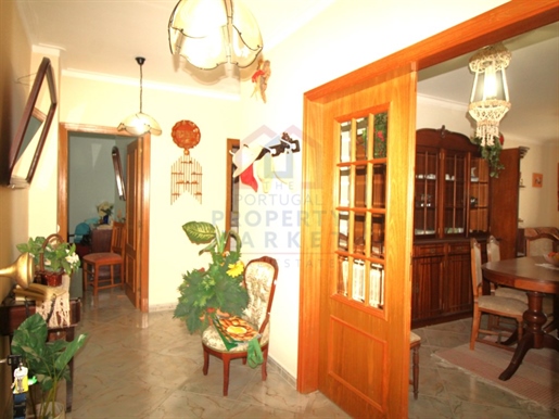 2 Bedroom apartment in Quarteira for sale