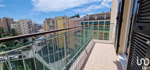Sale Apartment 83 m² - 2 bedrooms - Genoa