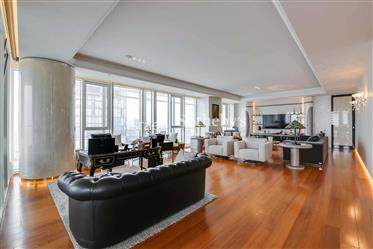 Exquisite Luxury Apartment in Meier on Rothschild