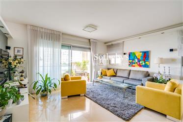 Appartement élégant à North Tel Aviv