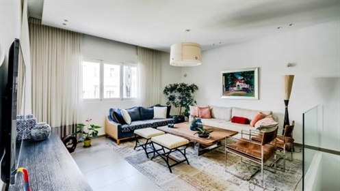 Refined Duplex Apartment in The Heart of Tel Aviv