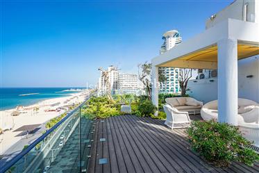 Refined Beachfront Luxury Penthouse