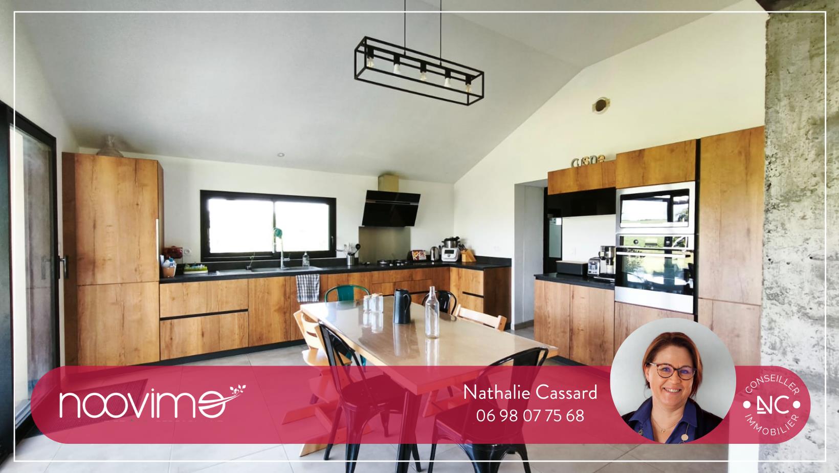 Renovated stone house of 128 m2 4 bedrooms 1 office on 2143 m2 in Sucé-sur-Erdre