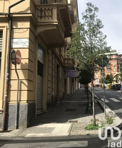 Sale Apartment 141 m² - 4 rooms - Genoa