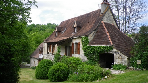 Dans Le Parc Regional Des Causse Du Quercy Maison Avec Gite .