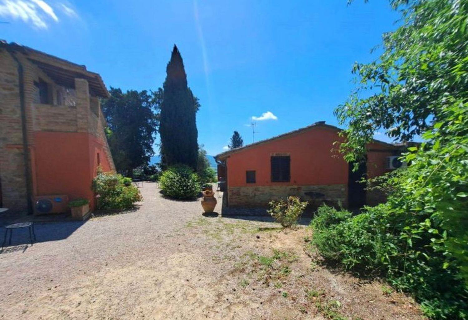 Purchase: House (06061)