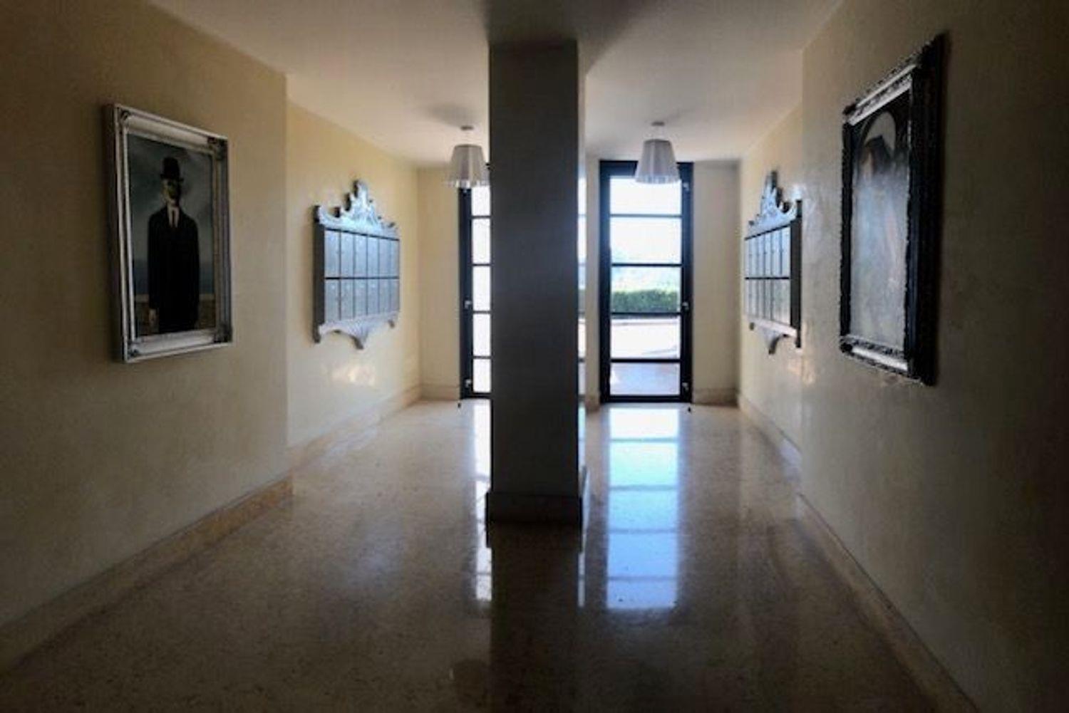 Purchase: Apartment (06126)