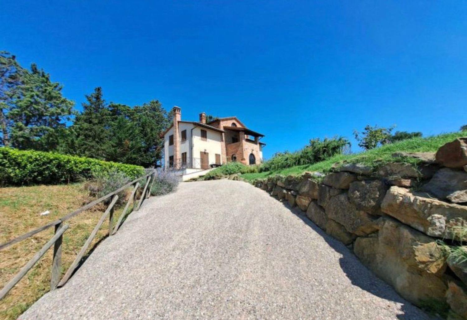 Purchase: House (06061)