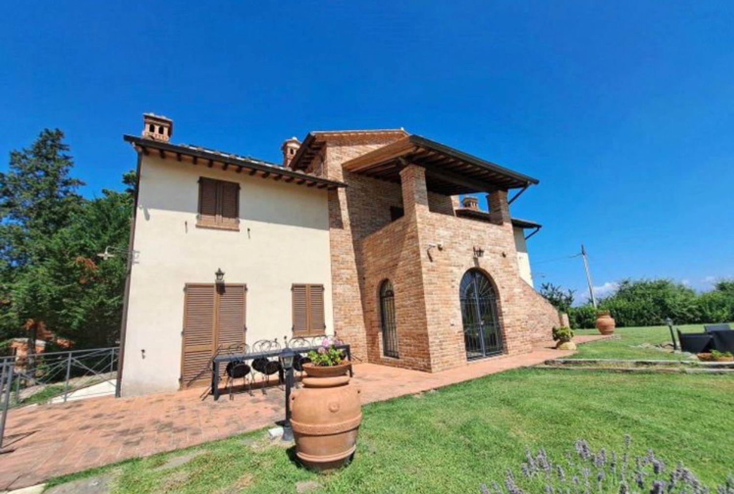 Purchase: House (06061)