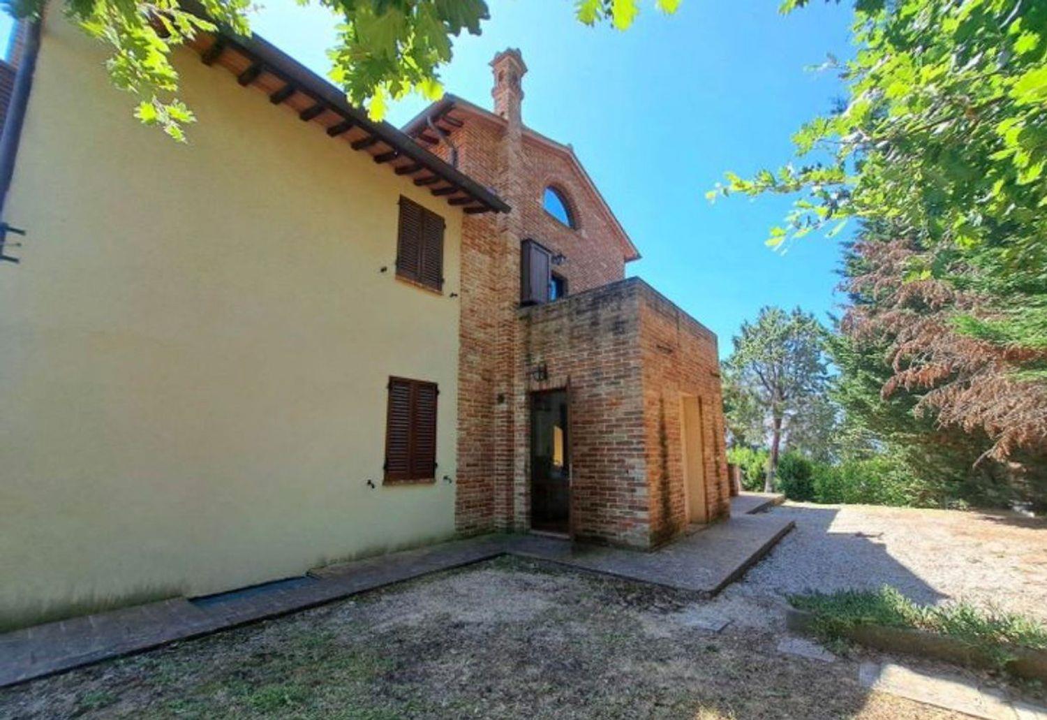 Purchase: House (06061)
