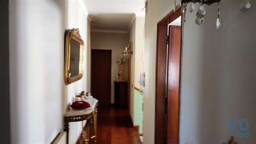 Home / Villa with 3 Rooms in Viana do Castelo with 240,00 m²