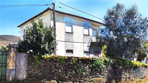 Maison T3 à Viana do Castelo de 184,00 m²