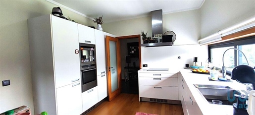 Home / Villa met 4 Kamers in Viana do Castelo met 270,00 m²