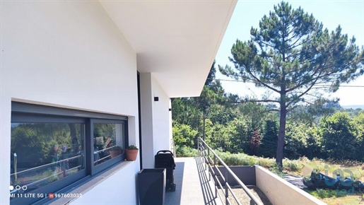 Home / Villa met 4 Kamers in Viana do Castelo met 270,00 m²