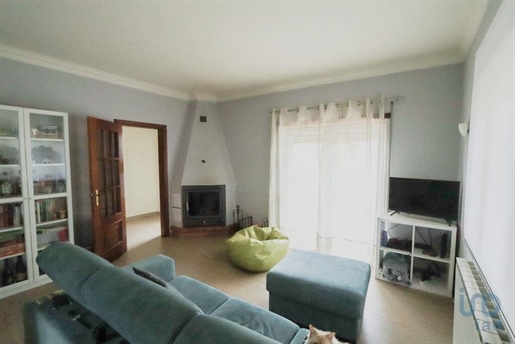 Housing with 3 Rooms in Viana do Castelo with 198,00 m²