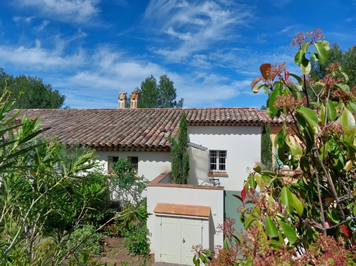 An immaculate house in the heart of Domaine St-Endreol Golf & Spa Resort