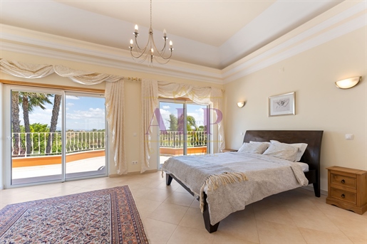 Prestigeträchtige Villa in Boavista Golf - Lagos zu verkaufen
