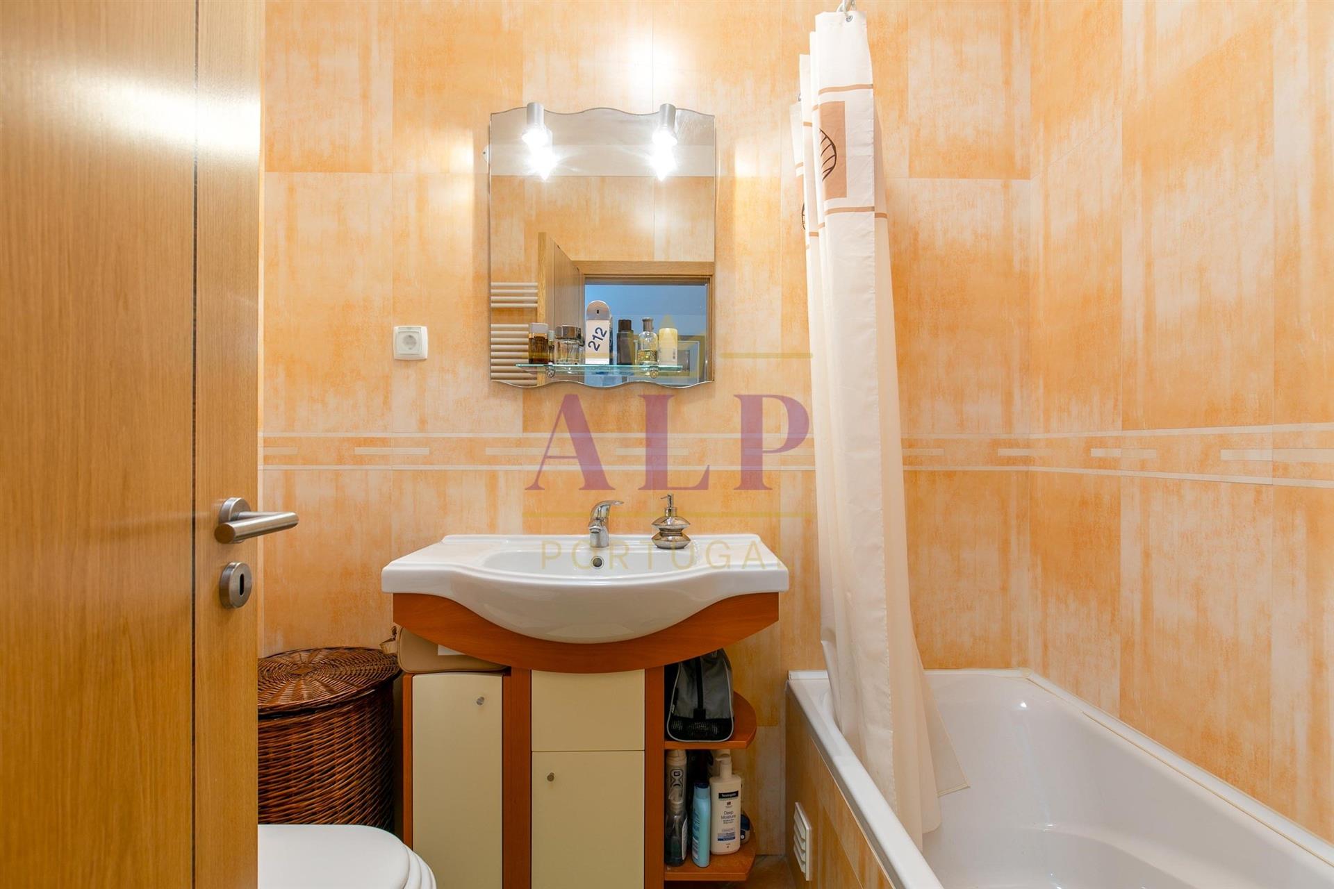 Apartamento T2 bien presentado en Lagos, cerca de Porto de Mos