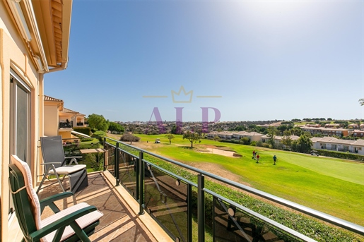 Golf Course Panoramic Views Apartment in Boavista