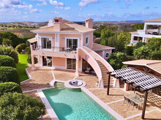 Beautiful Villa in Luz With Stunning OceanViews