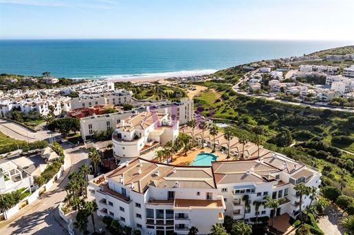 3-Bedroom Apartment in Gated Property in Porto de Mós Beach
