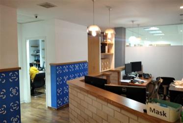 Oficina en alquiler, 140 m², en el complejo Bursa. Ramat Gan