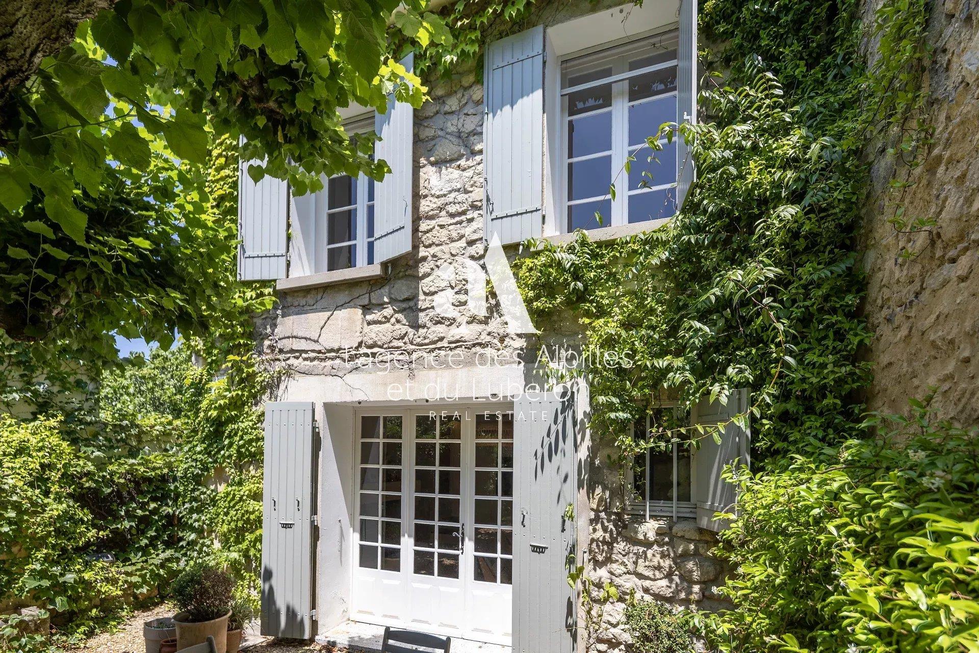 Paradou - Sole Adgent - Village House