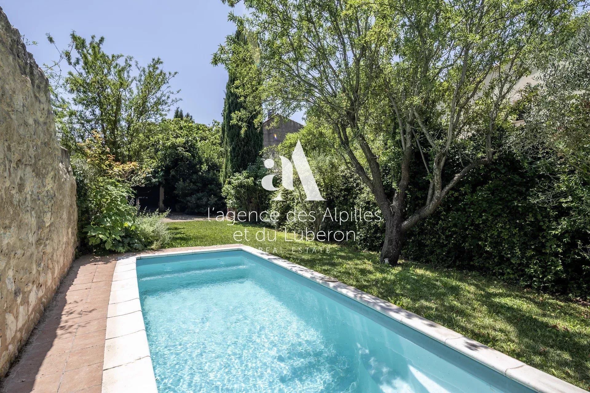 Paradou - Sole Adgent - Village House