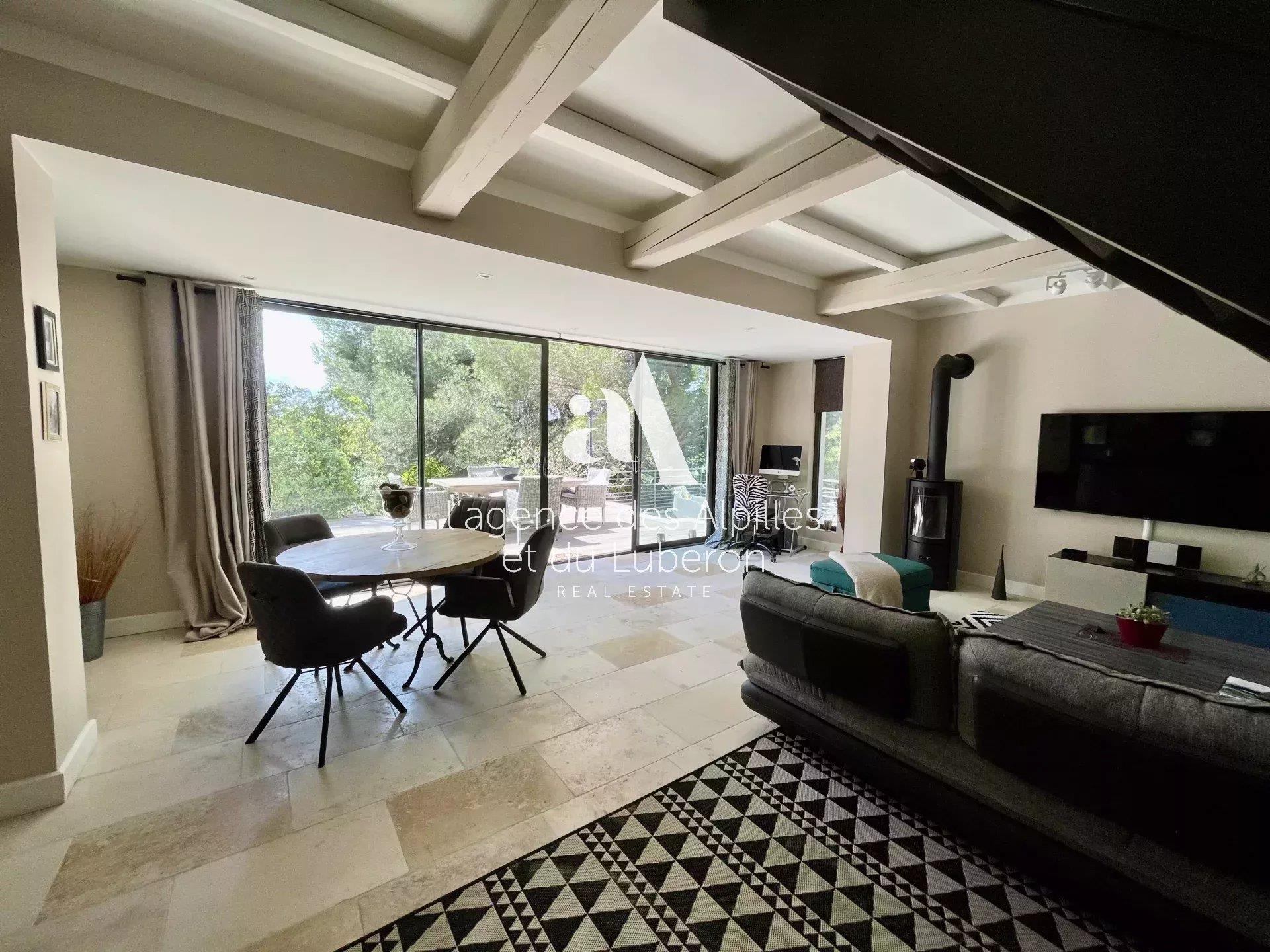 Sole Agent - House With A View - Mouriès