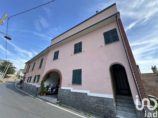 Detached house / Villa for sale 150 m² - 3 bedrooms - Pietra Ligure