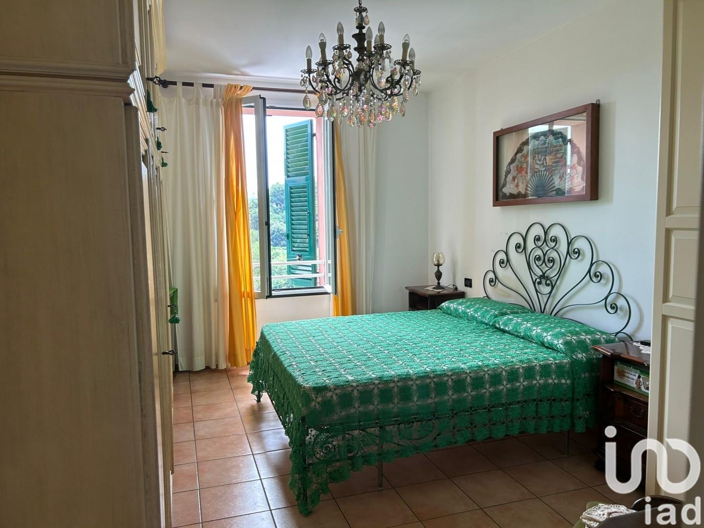 Sale Apartment 95 m² - 2 bedrooms - Cogoleto