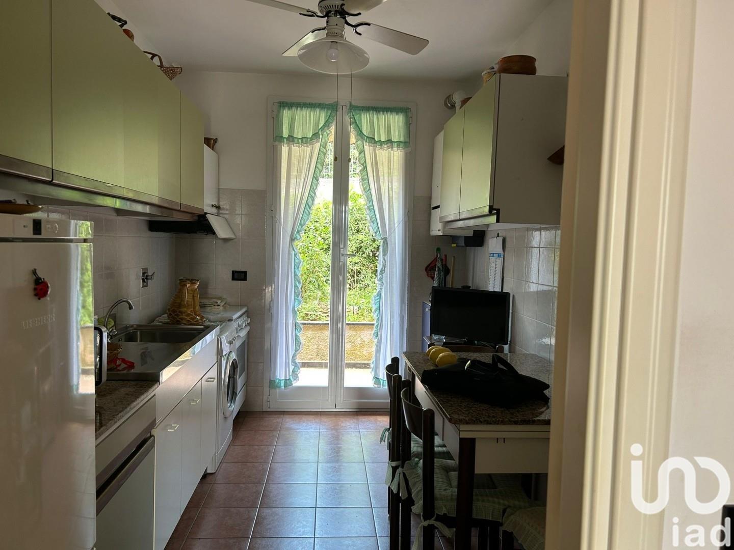 Sale Apartment 95 m² - 2 bedrooms - Cogoleto