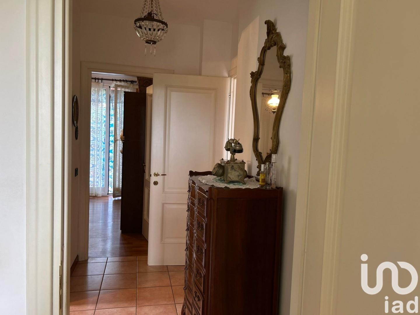 Sale Apartment 95 m² - 2 bedrooms - Cogoleto
