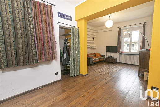 Vendita Appartamento 101 m² - 3 camere - Genova